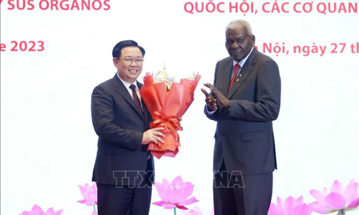 Lãnh đạo Quốc hội Việt Nam nhận phần thưởng cao quý của nước Cộng hòa Cuba