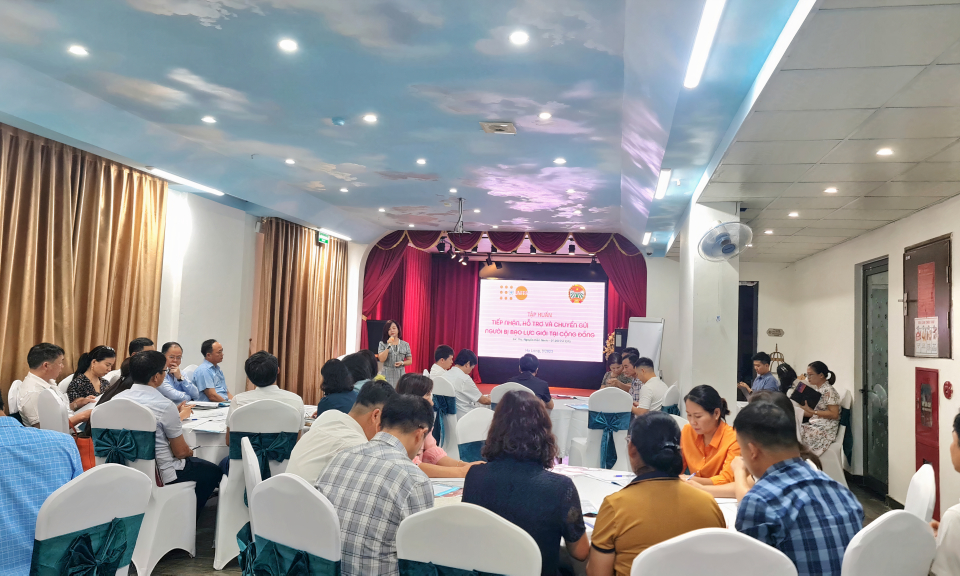 Hội nghị tập huấn về công tác tiếp nhận, hỗ trợ người bị bạo lực giới