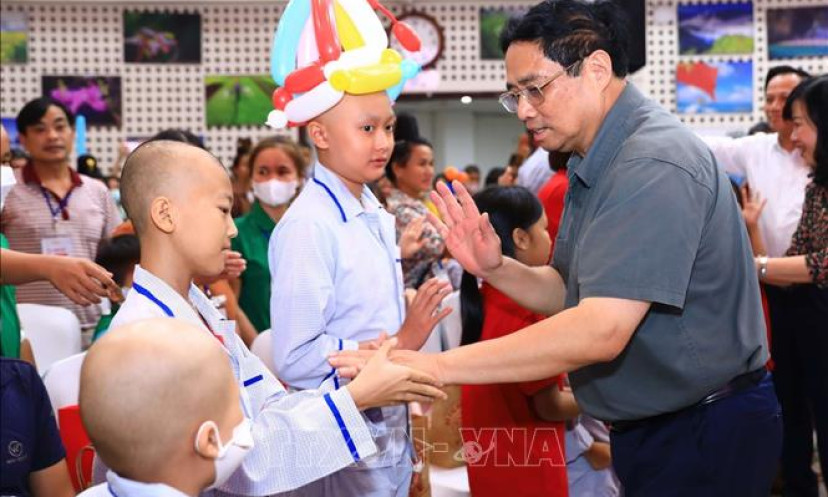 Thủ tướng Phạm Minh Chính vui Tết Trung Thu cùng các bệnh nhi có hoàn cảnh khó khăn