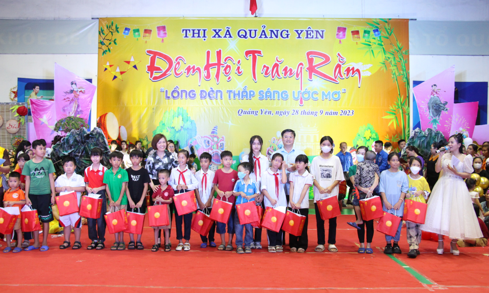 Trung thu ấm áp cho thiếu nhi