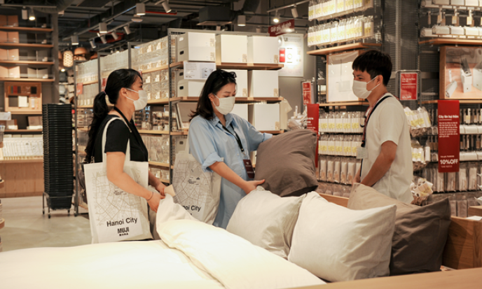 Bất chấp khó khăn, người Việt vẫn chi 4,6 triệu tỷ đồng cho tiêu dùng