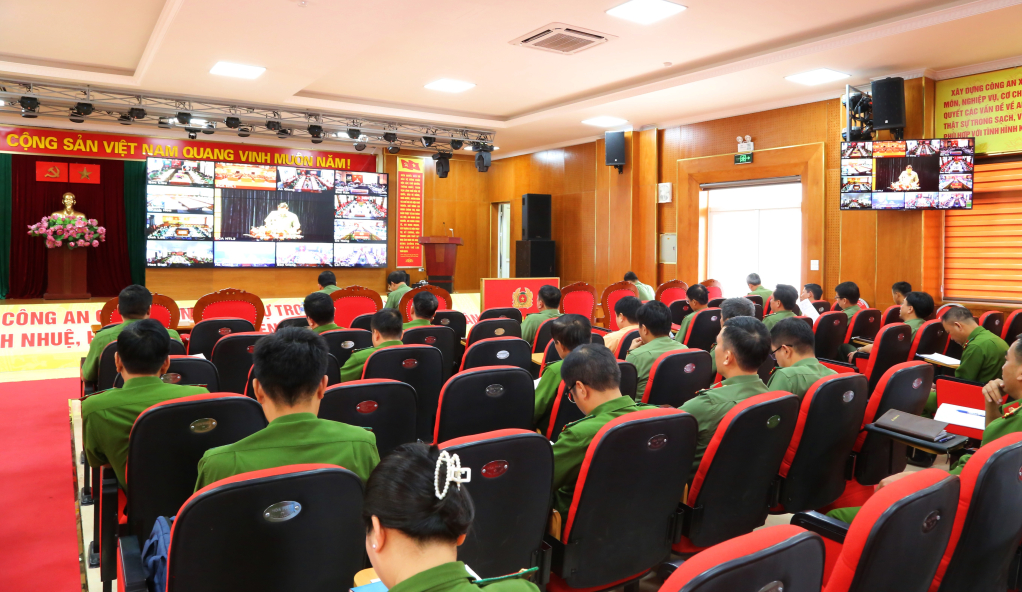 Quang cảnh hội nghị tại điểm cầu Công an tỉnh Quảng Ninh.