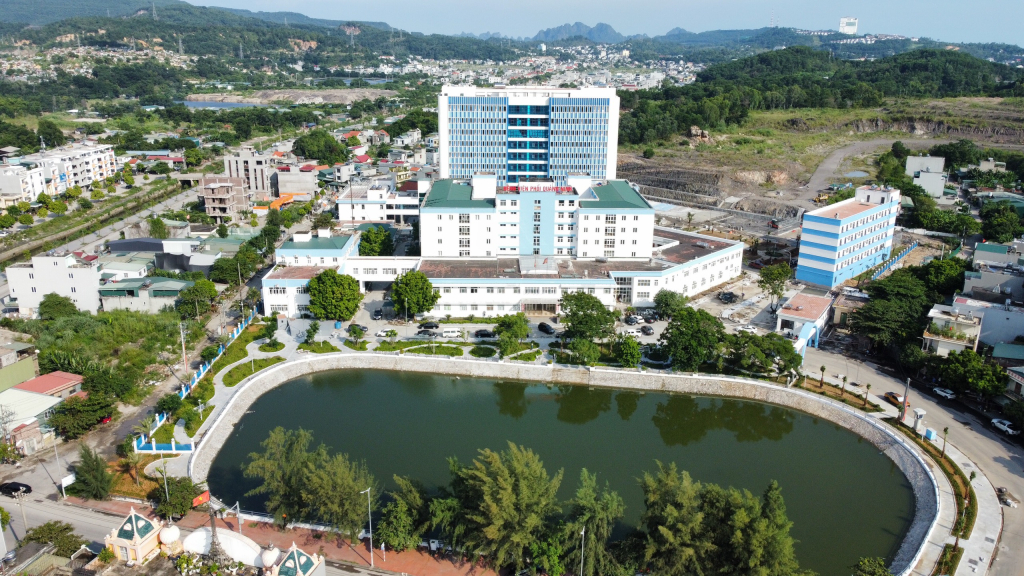Bệnh viện Phổi Quảng Ninh nhìn từ trên cao.