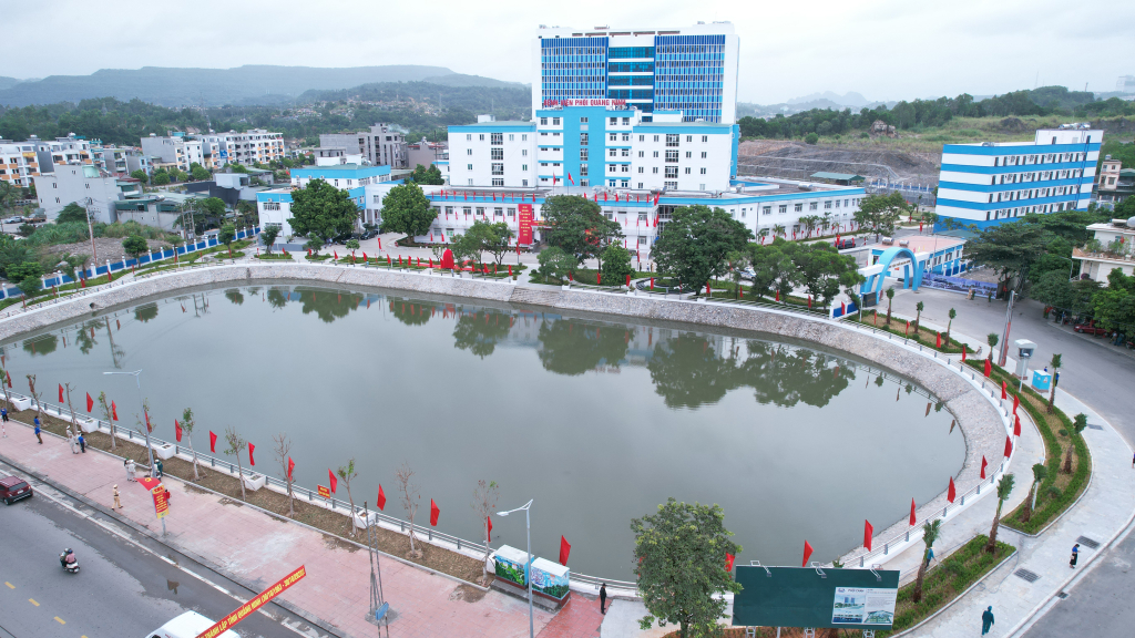 Toàn cảnh Bệnh viện Phổi Quảng Ninh nhìn từ trên cao.