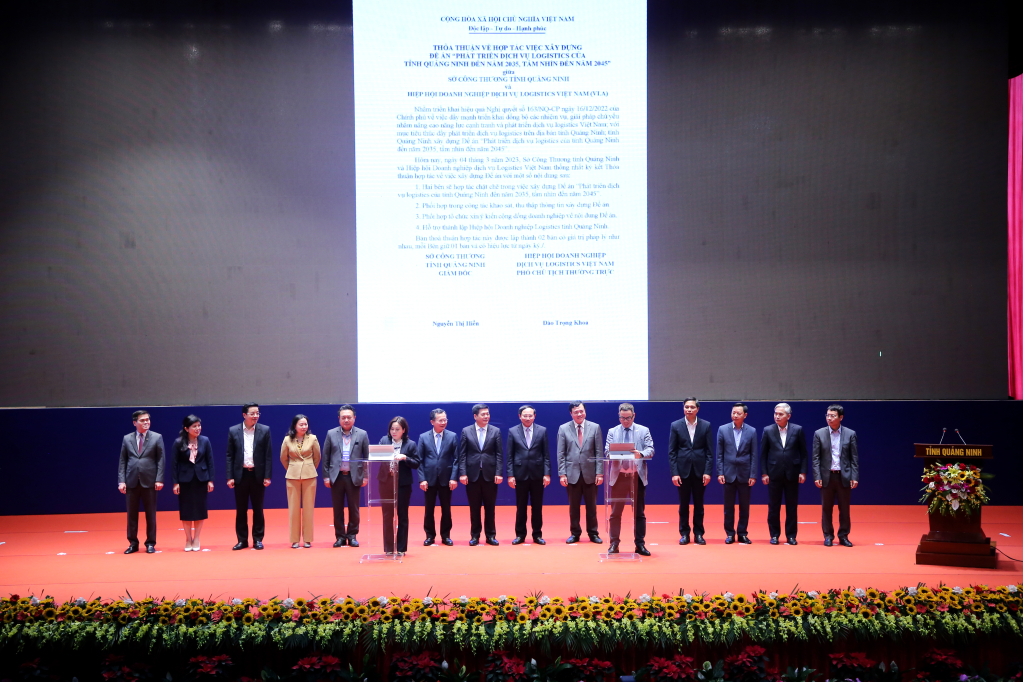 Lãnh đạo Sở Công Thương ký Thỏa thuận hợp tác với Hiệp hội Doanh nghiệp dịch vụ logistics Việt Nam về xây dựng Đề án