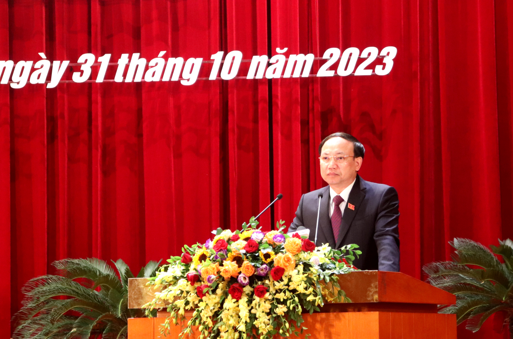 Đồng chí Nguyễn Xuân Ký, Ủy viên Trung ương Đảng, Bí thư Tỉnh ủy, Chủ tịch HĐND tỉnh, phát biểu khai mạc kỳ họp.