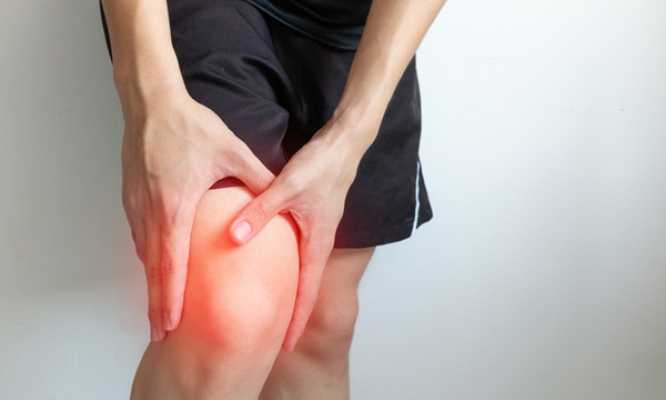 Đừng bỏ qua những triệu chứng sớm của viêm khớp gối