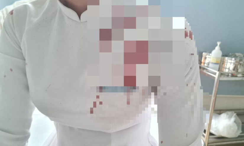 Nữ sinh ở Đắk Lắk dùng guốc đánh vào đầu bạn cùng lớp gây thương tích nặng