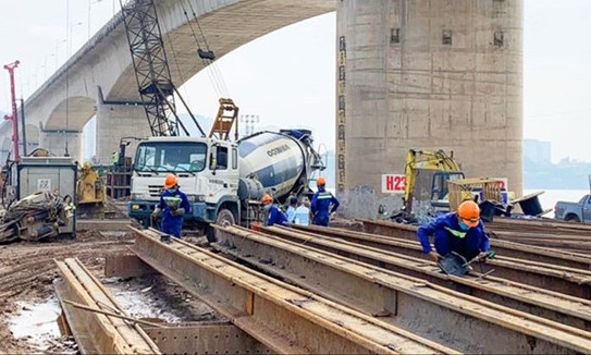 Giải ngân vốn đầu tư công thấp: Cắt vốn, xử lý trách nhiệm