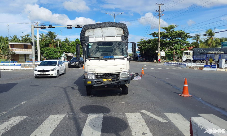 Tai nạn giao thông, 1 nữ sinh lớp 5 tử vong
