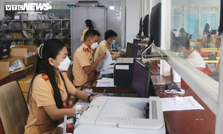 Những rủi ro thường gặp khi bán xe không sang tên ngay