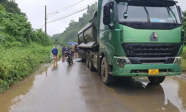 Nữ sinh lớp 6 tử vong sau va chạm giao thông với xe ben