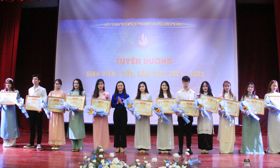 Lan tỏa giá trị "Sinh viên 5 tốt”