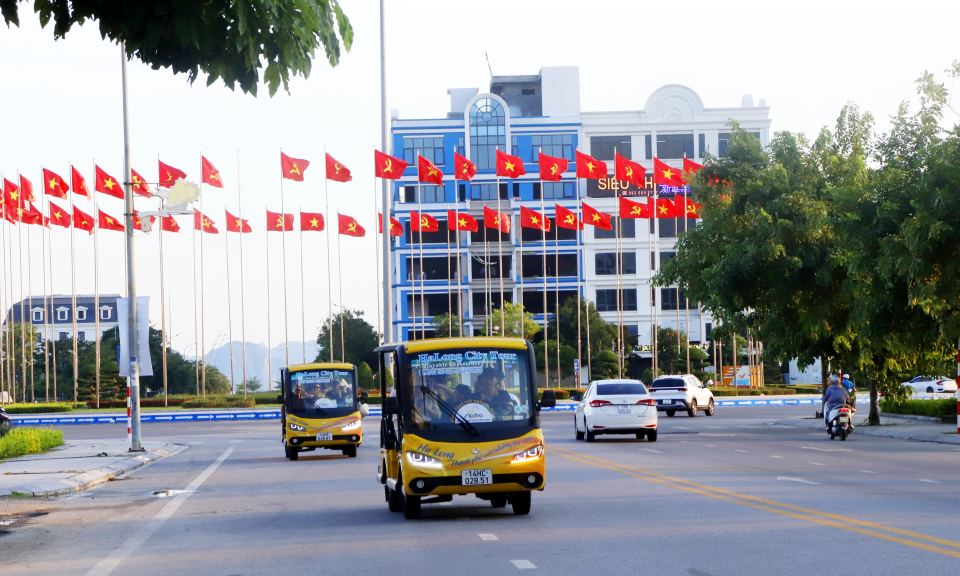 City tour khám phá phố biển Hạ Long 