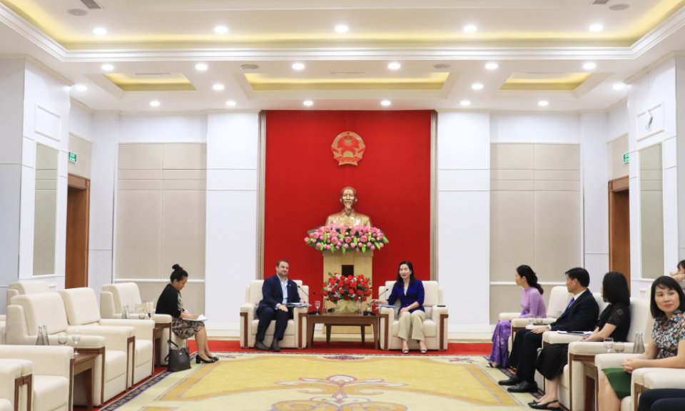 广宁省领导会见澳大利亚驻越南大使