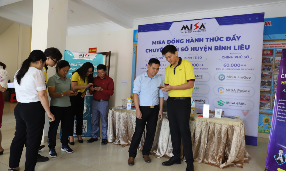 Bình Liêu tổ chức “Ngày hội công dân số” 