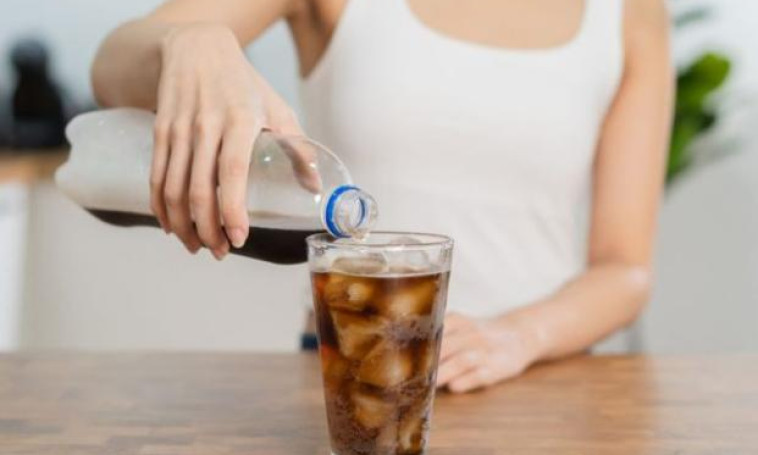 7 tác hại nghiêm trọng do sở thích uống nước ngọt thường xuyên