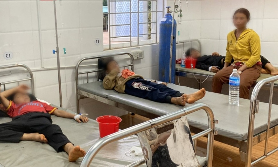 Gia lai: Tự làm thịt cóc để ăn, 3 em nhỏ nghi bị ngộ độc