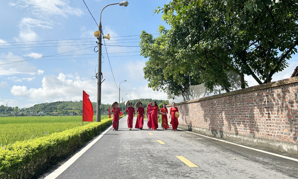 Thi đua lập thành tích chào mừng 60 năm Ngày thành lập tỉnh 