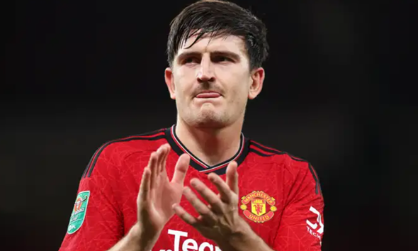 Vừa chơi tốt 1 trận, Maguire đã đe dọa rời Man Utd