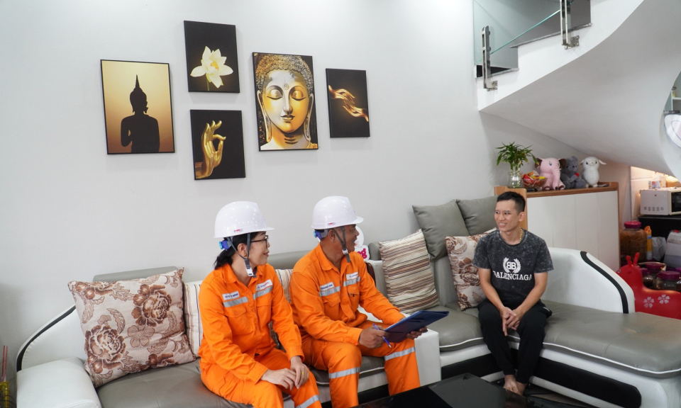 Điện lực Quảng Ninh thay đổi ngày ghi chỉ số công tơ về cuối tháng đảm bảo quyền lợi cho khách hàng