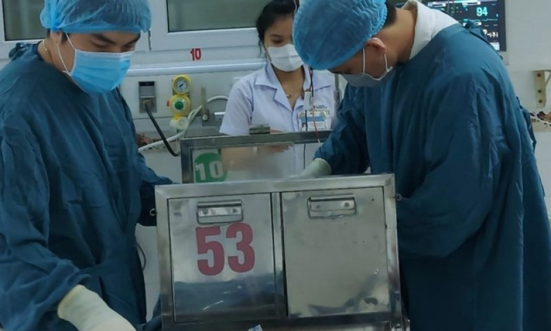 Thay máu toàn phần cứu trẻ sơ sinh 5 ngày tuổi