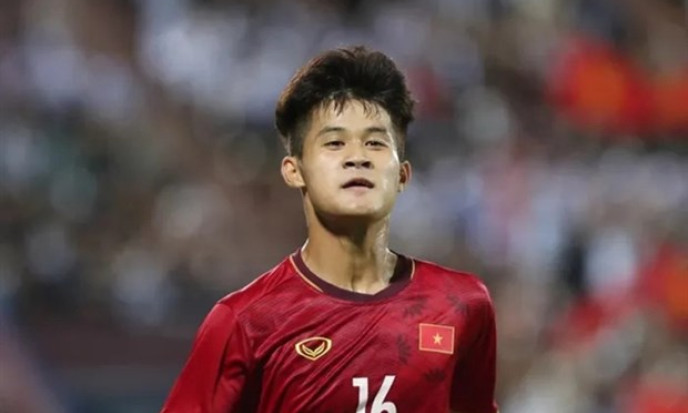 Vietnamese player named among top world football talents