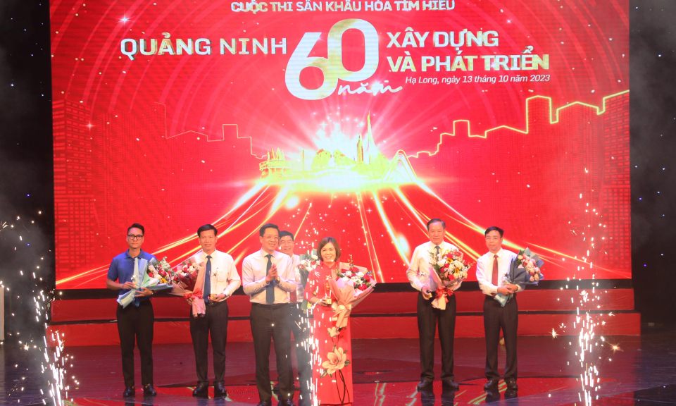 Cuộc thi sân khấu hóa tìm hiểu “Quảng Ninh 60 năm xây dựng và phát triển” cụm các thành phố, thị xã