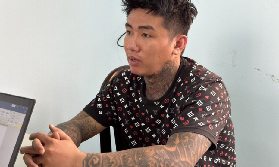 Bắt bằng được nghi phạm cầm vật nhọn đâm vào bụng nữ sinh lớp 10, dọa cướp tài sản