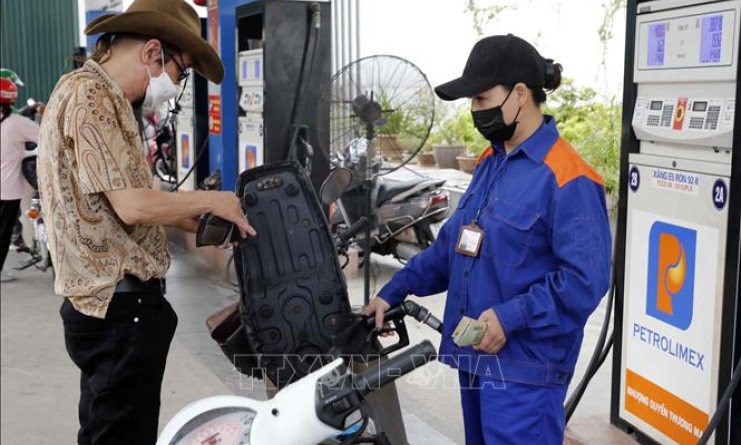 Giảm thuế bảo vệ môi trường hơn 42.000 tỷ đồng để hỗ trợ giá xăng dầu