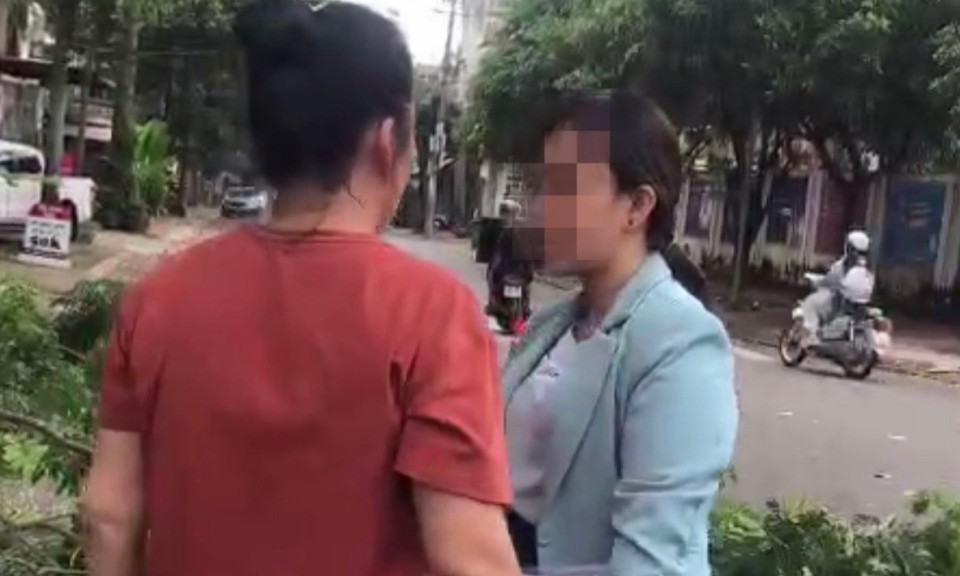 Phạt người phụ nữ tát vào mặt nhân viên đô thị môi trường 6,5 triệu đồng