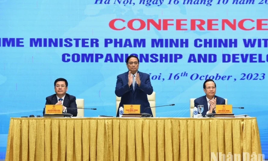 Chính phủ và doanh nghiệp đầu tư nước ngoài đồng hành và phát triển