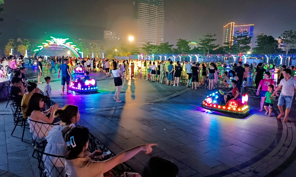 Để "giữ lửa" phố đi bộ