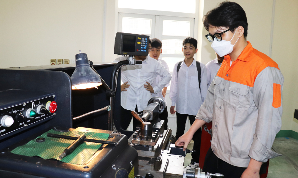 Chú trọng đào tạo nghề gắn với nhu cầu thực tế