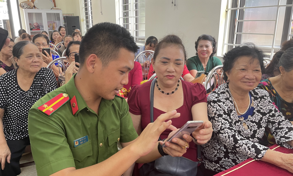 Phát huy vai trò phụ nữ tham gia bảo vệ an ninh Tổ quốc