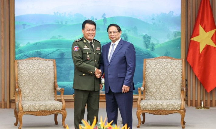 Thủ tướng Phạm Minh Chính tiếp Tổng Tư lệnh Quân đội Hoàng gia Campuchia