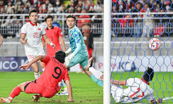 HLV Troussier: 'Việt Nam xứng đáng có bàn thắng'