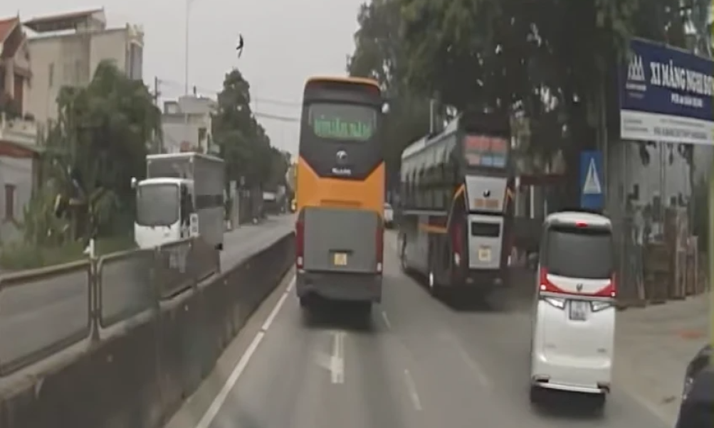 Làm rõ các xe khách chèn ép, gây rối trên QL1A