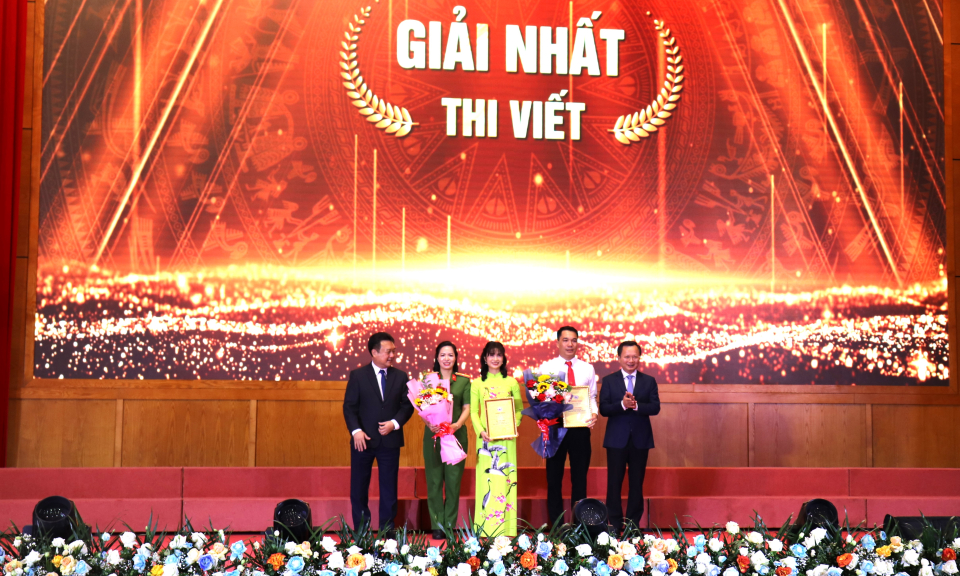 Tổng kết và trao giải Cuộc thi tìm hiểu “Quảng Ninh 60 năm xây dựng và phát triển”