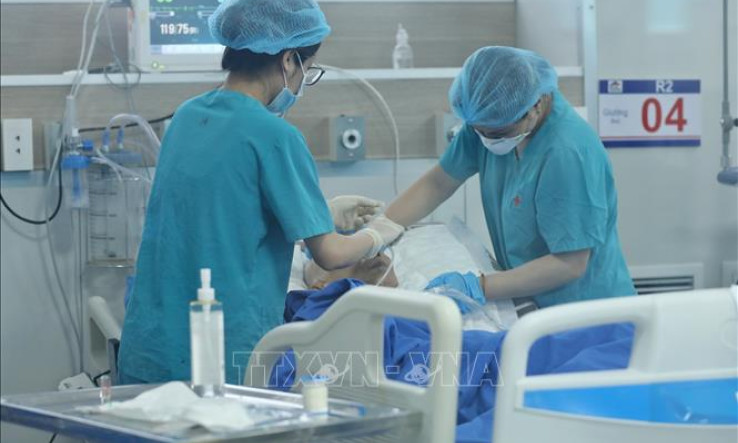 Nhiều thay đổi khi chuyển COVID-19 từ nhóm A sang B