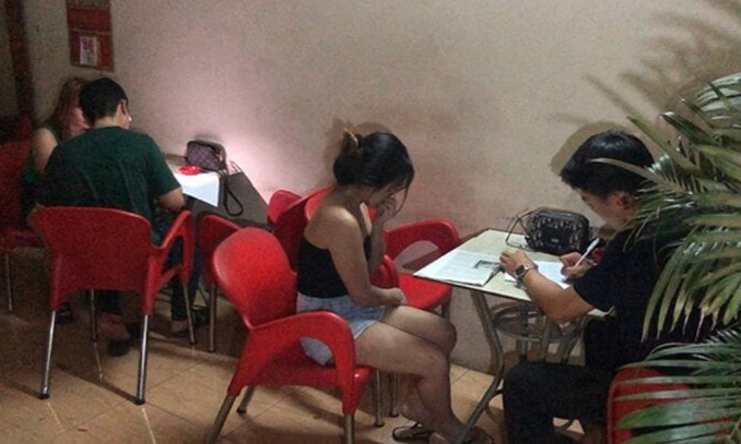 Khởi tố chủ nhà nghỉ chứa mại dâm trên 'phố đèn đỏ' ở Bình Định