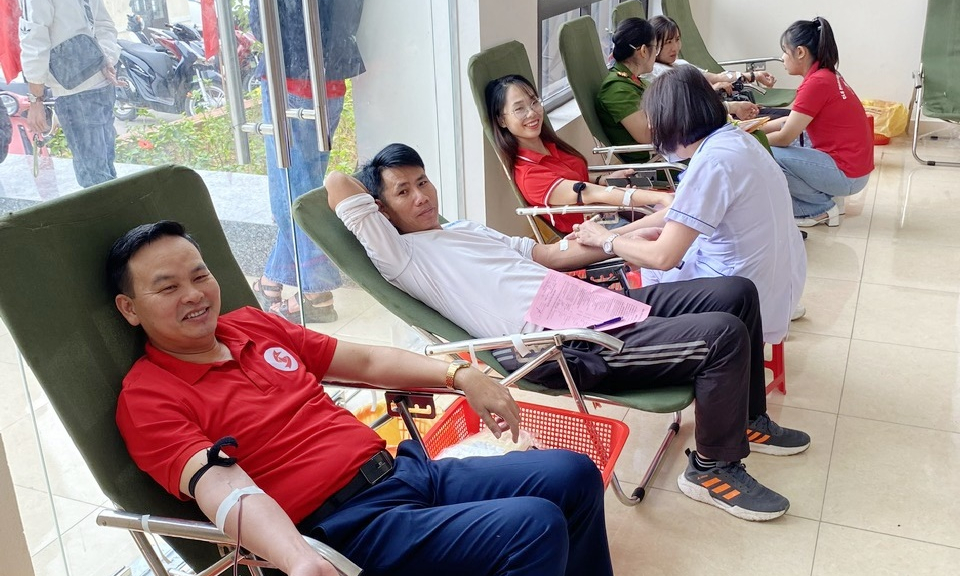 Huyện Vân Đồn: Tôn vinh các tập thể, cá nhân hiến máu tiêu biểu 