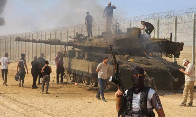 Hamas tuyên bố đẩy lùi một cuộc đột kích trên bộ của Israel