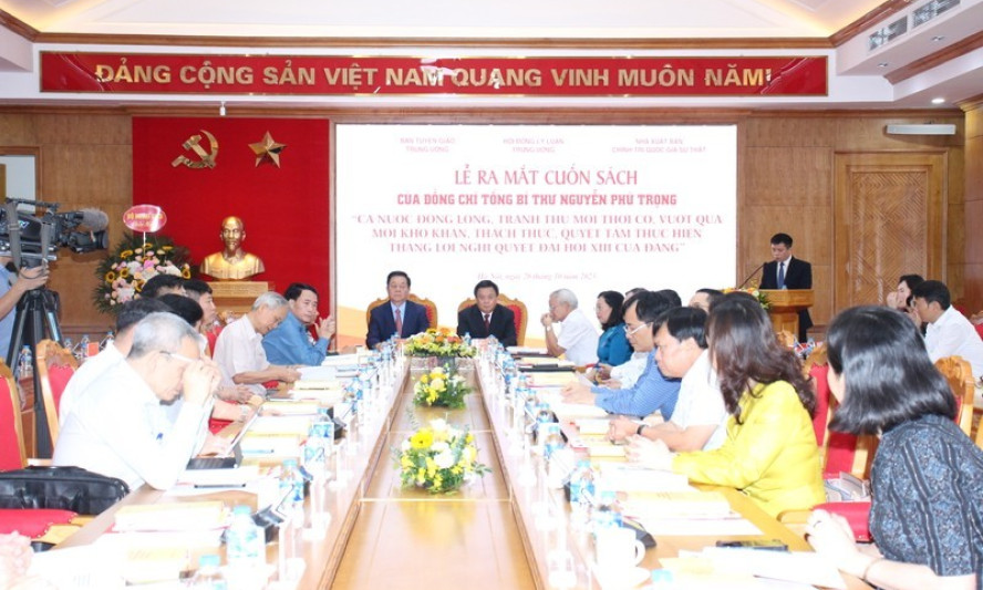 Party leader's book on resolve to implement 13th National Party Congress resolution released