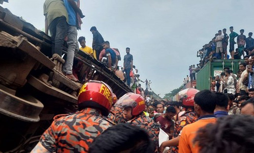 Bangladesh: Hai tàu hỏa đâm nhau, ít nhất 15 người thiệt mạng