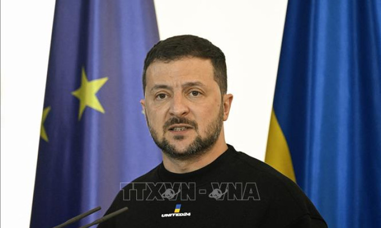 Tổng thống Zelensky yêu cầu quân đội Ukraine tiến 500m mỗi ngày