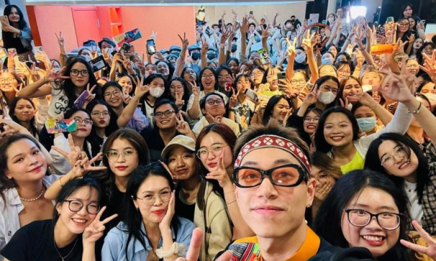 Double2T: 'Tôi trả hết nợ nhờ chạy show liên tục'