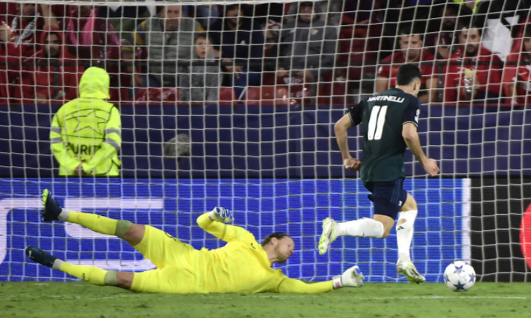 Các sao Brazil đưa Arsenal lên đỉnh bảng tại Champions League