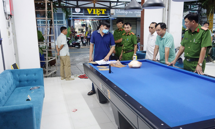 Tạm giữ hình sự đối tượng đâm chết người tại quán bida