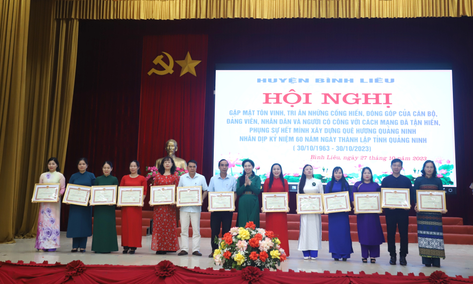 Bình Liêu: Gặp mặt, tôn vinh các tập thể, cá nhân tiêu biểu nhân kỷ niệm 60 năm Ngày thành lập tỉnh   